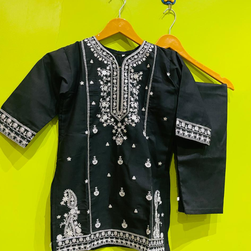 kids embroidery suit